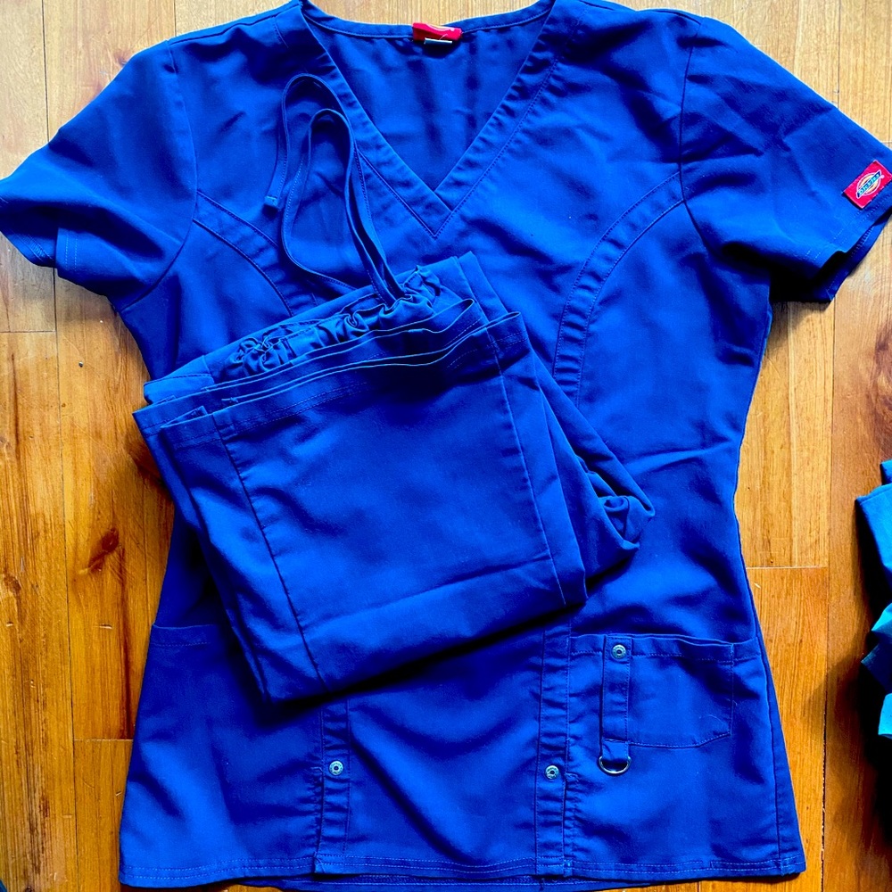 Dickies scrub set